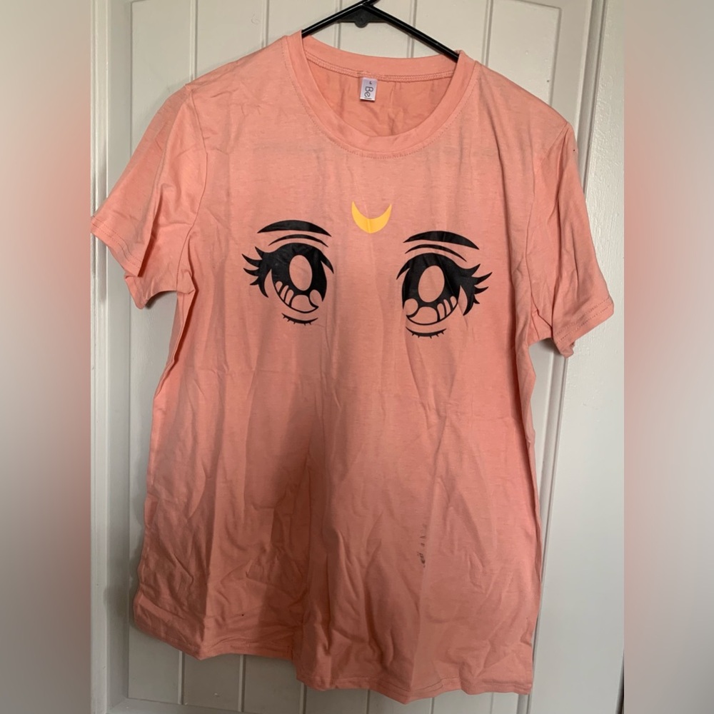 Belleet Women’s T Shirt